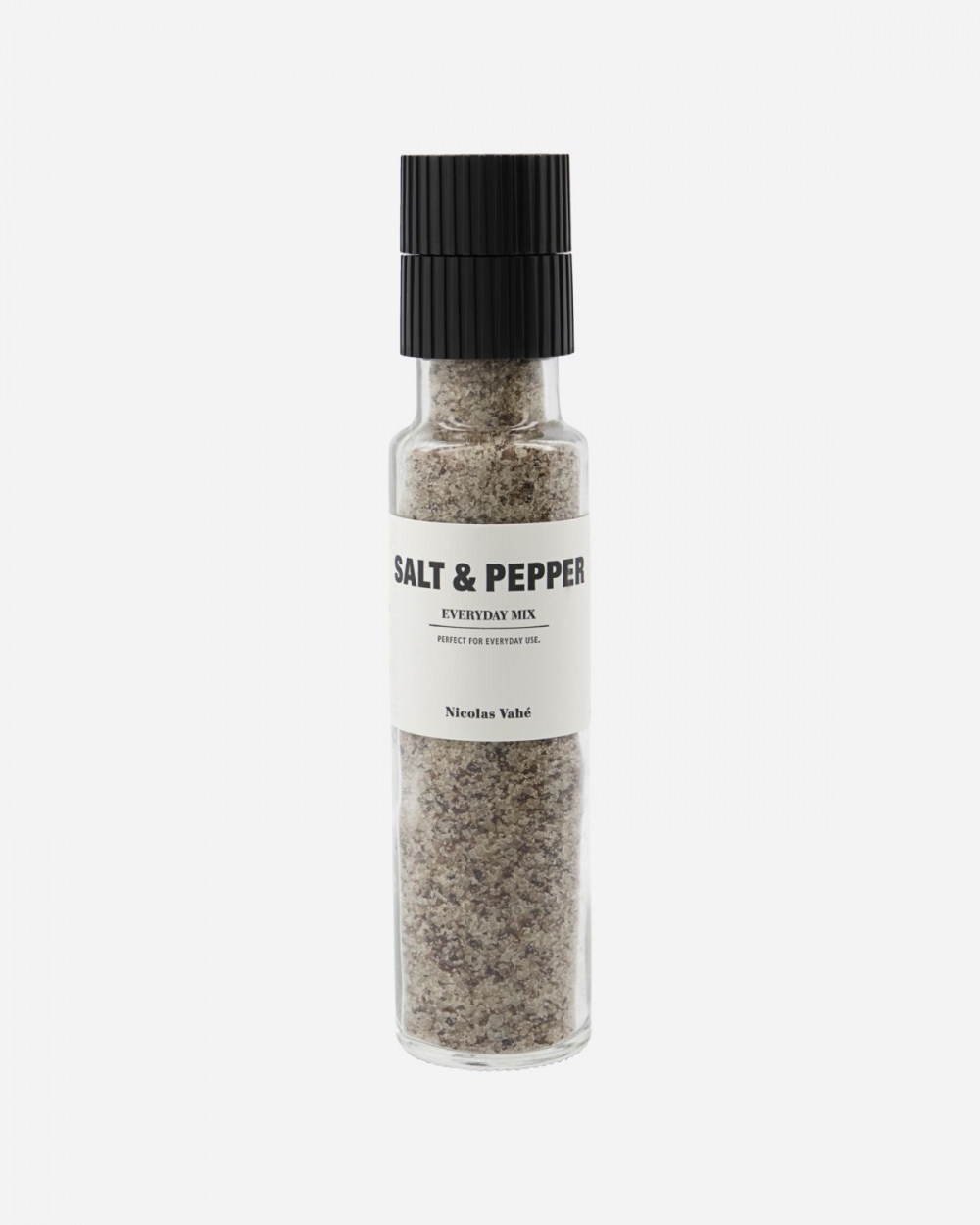 An everyday essential for your cooking and dinner table. The Everyday Mix from Nicolas Vahé is a blend of salt and pepper. Pretty basic but something you'll miss if you don't have it. So make sure to leave this mill out on the table, so your guests can fl