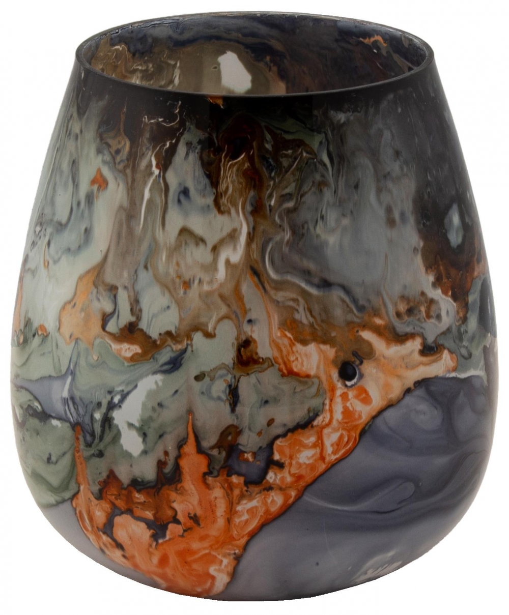 Flott lysglass i et marmorert vakkert mønster. Kan også brukes som vase. Måler 14x13cm.